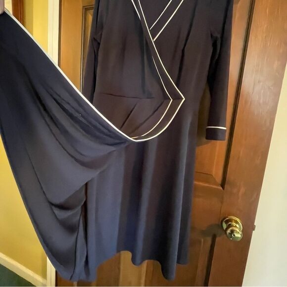 TALBOTS Navy with white contrast piping trim faux wrap dress, fully lined, sz S - Picture 5 of 15